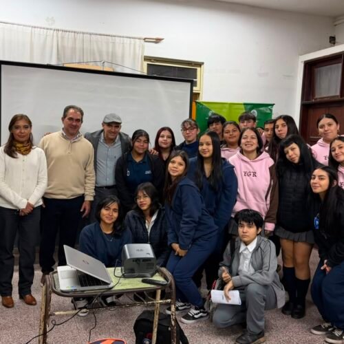 Estudiantes de San Luis del Palmar profundizaron conocimientos sobre recursos hídricos y ecosistemas